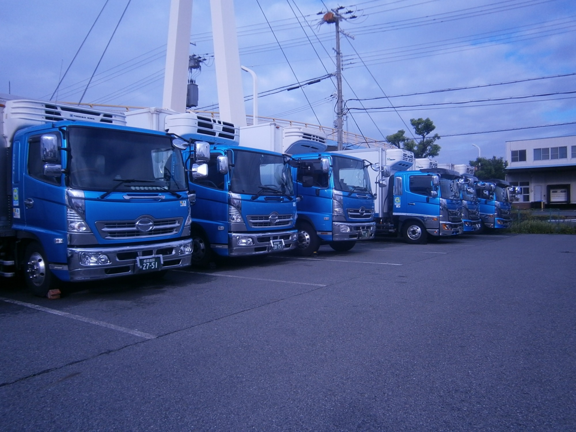 トラック